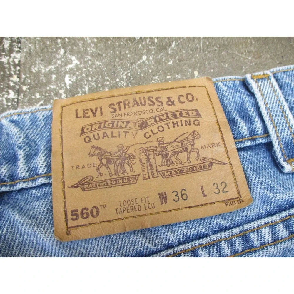 Vintage Levis 560 Jeans Men 36x32 Fit 34x31 Loose Fit Tapered Denim Made USA 90s